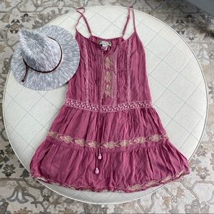 {Flying Tomato} Embroidered Tunic Blouse